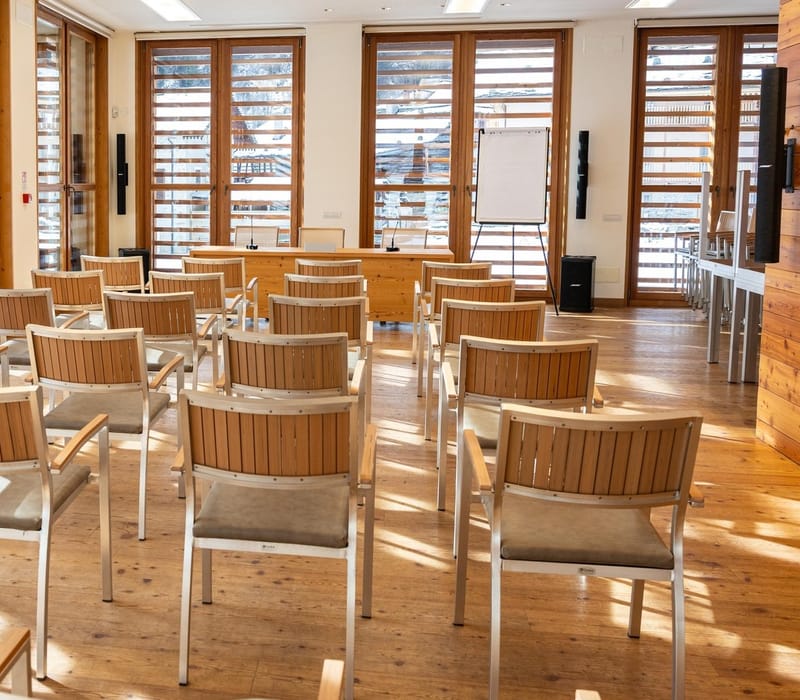 Mira Alagna Resort Sale Meeting Sala 01
